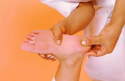 Apply pressure with your finger on the point of the lower part of the foot