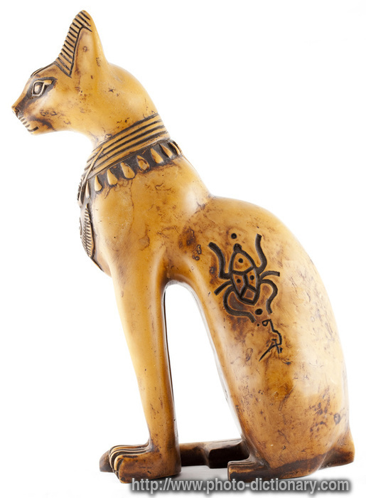 Egyptian cat statue - photo/picture definition - Egyptian cat statue word 